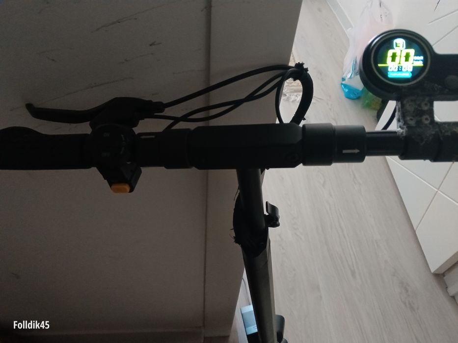 Электросамокат в хорошем состоянии, продаю по дешёвке