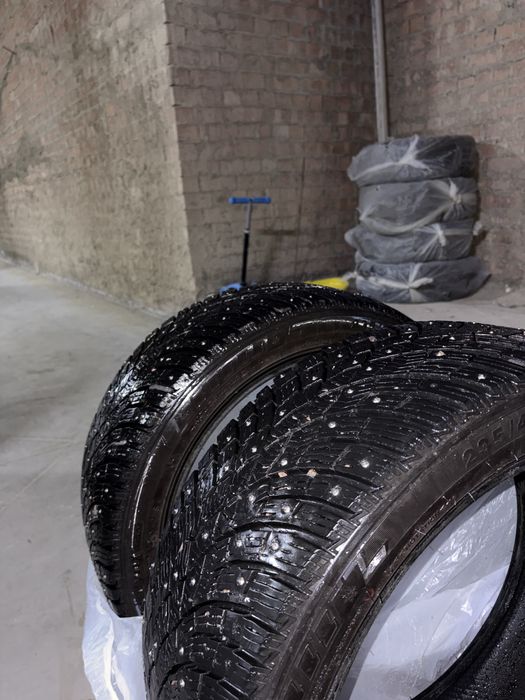 Зимние шины r 18 235/45 triangle