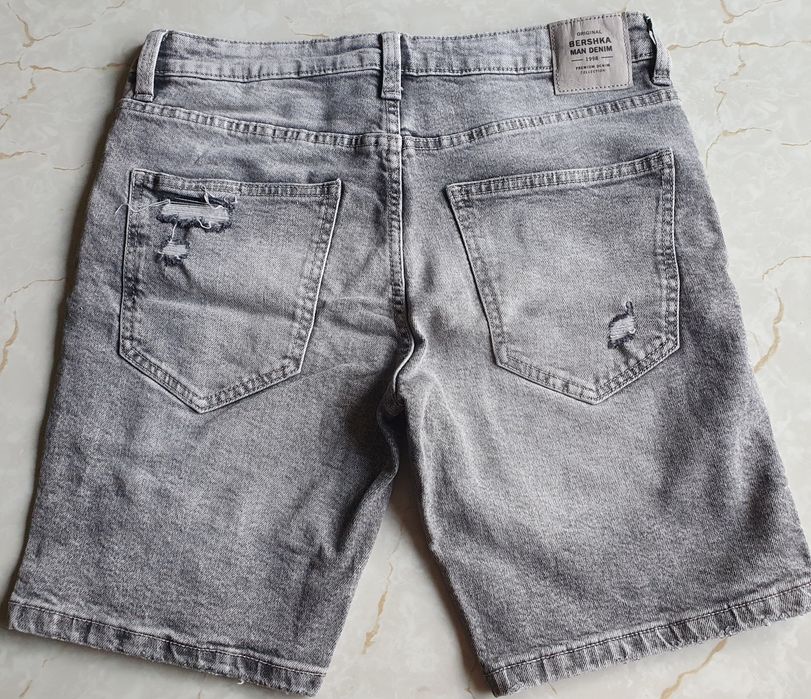 Джинсовые шорты BERSHKA -Skinny