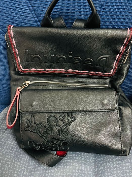 Vând geantă Desigual