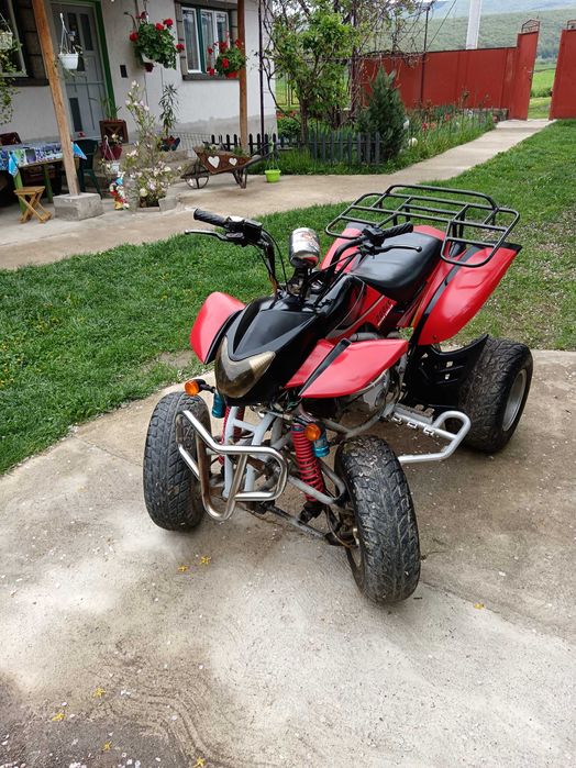 Vând ATV în stare bună