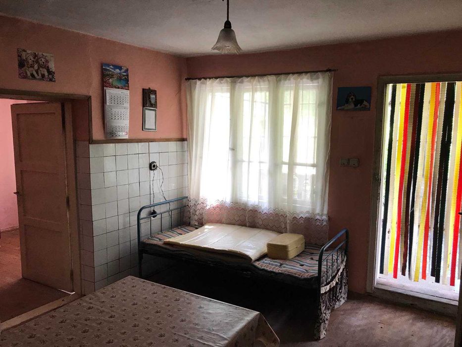 Продавам къща в село Батак, обл. Велико Търново