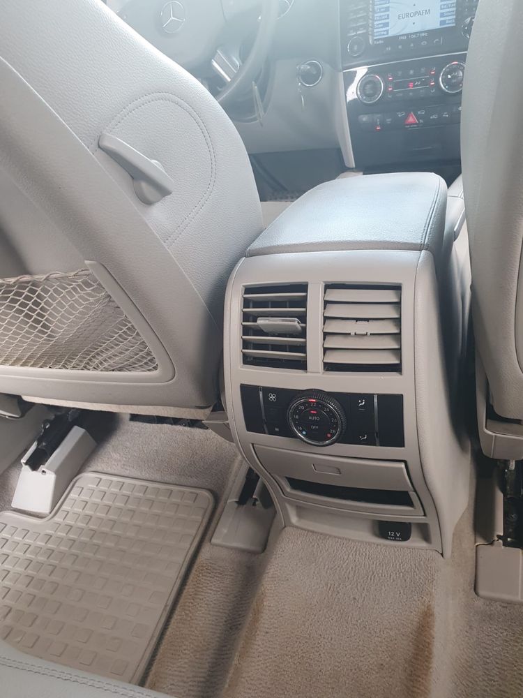 Mercedes ML 320 pe perne stare perfecta
