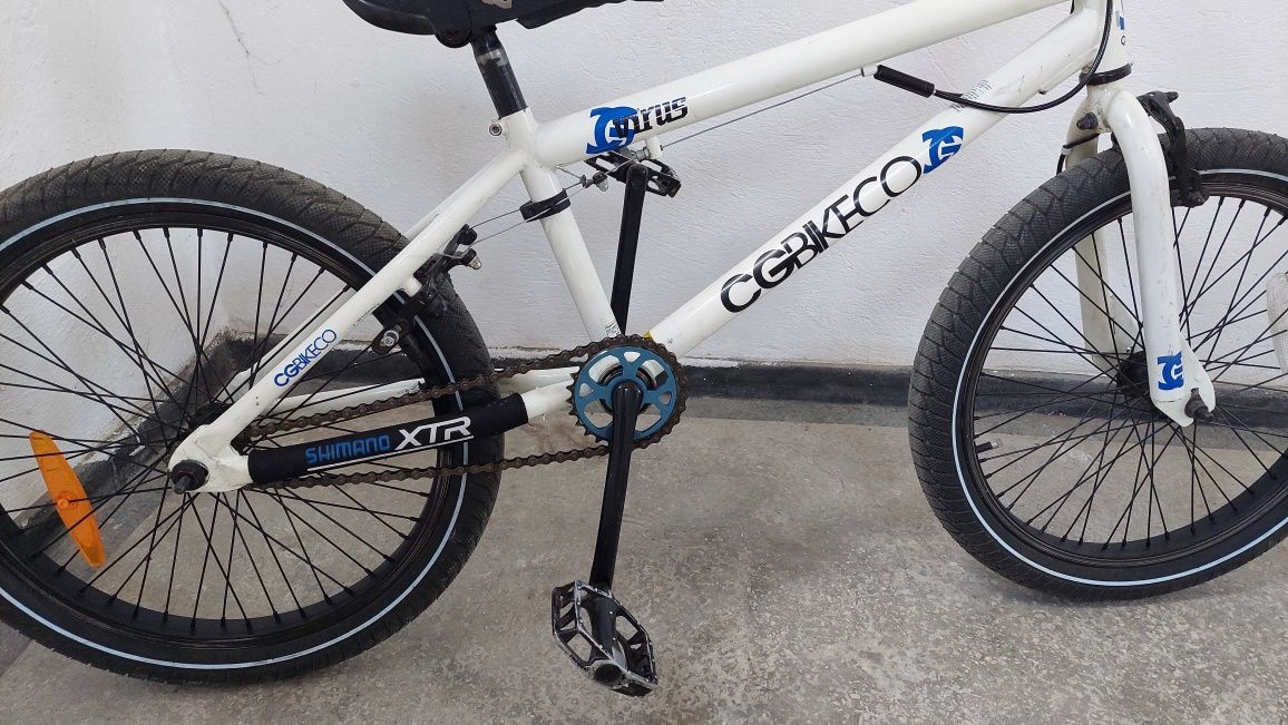 Bicicleta BMX 360° CGBIKECO ca noua