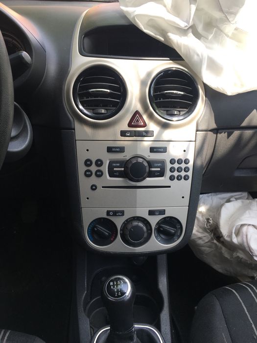 Опел Корса Д с газов инжекцион / Opel Corsa D 1.4 90hp 2008y LPG