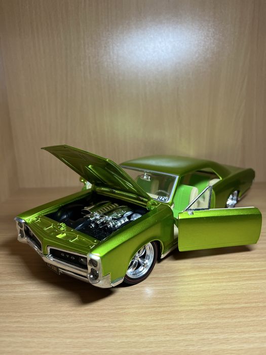 Pontiac GTO 1966 Hot Wheels Classics 1/18