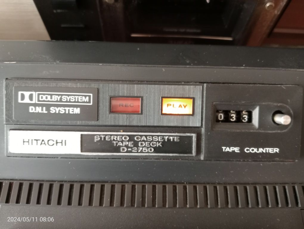 Hitachi D-2750 vintage