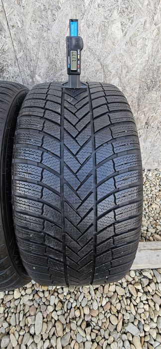 Anvelope Bridgestone Blizzak LM005 M+S 245/40 R19 98V XL