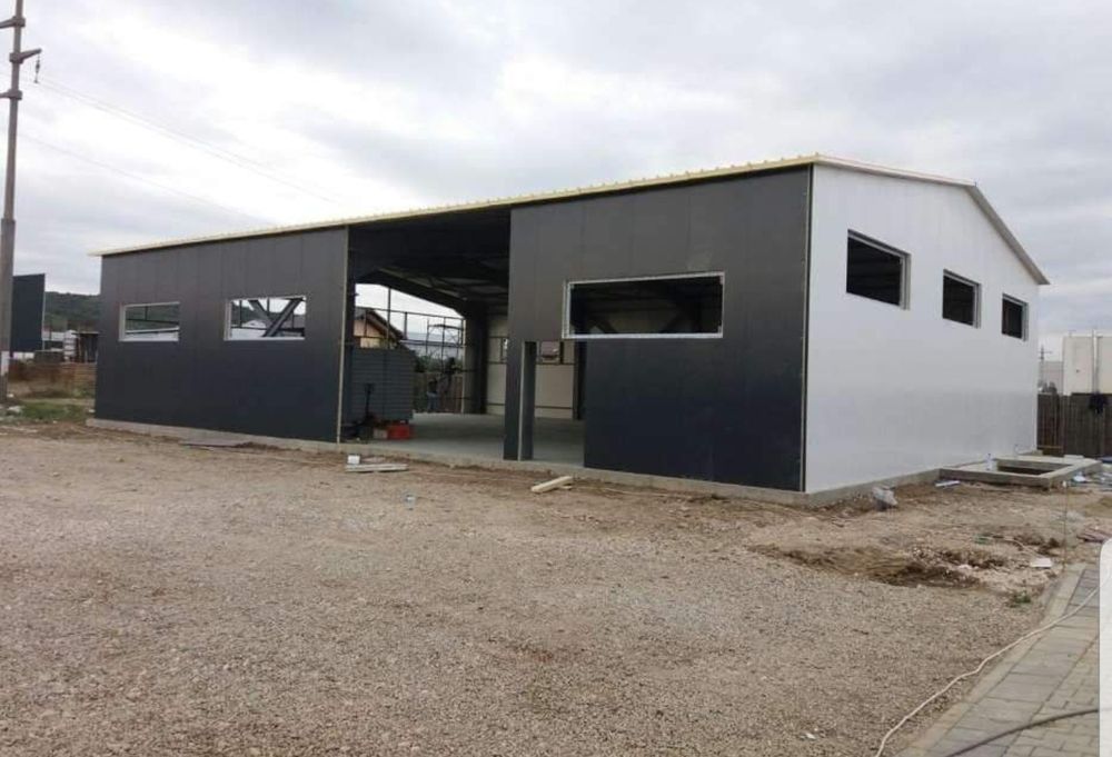 Vand hala metalica 8x17x4 cu panouri sandwich