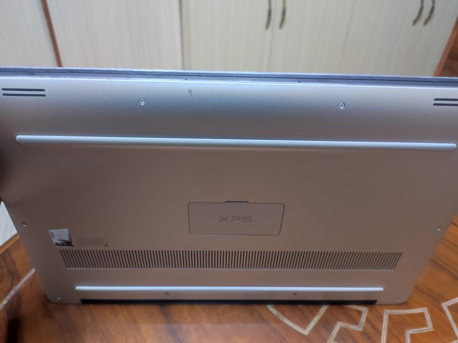 Dell XPS 15 Core i7-9th gen