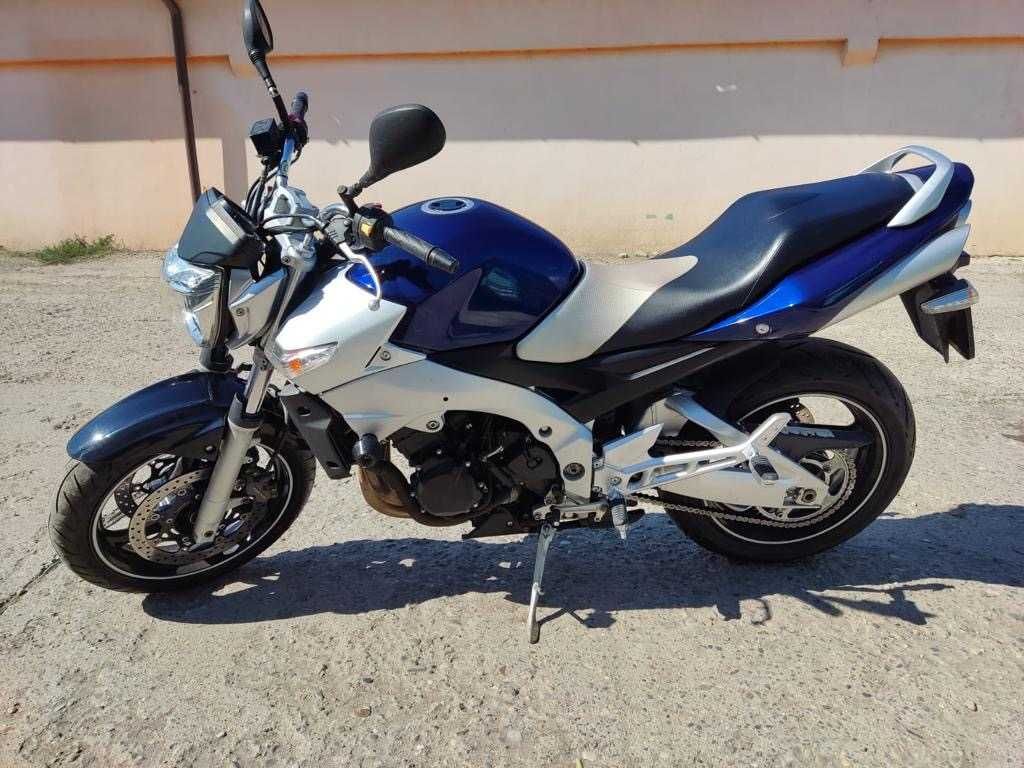 Suzuki GSR600 2006