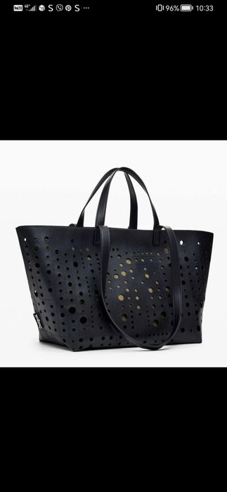 Черна чанта desigual с перфорации