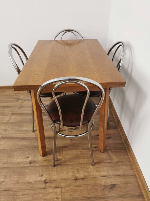Vand set masa extensibila si 4 scaune inox