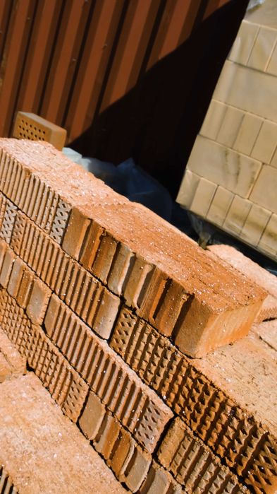 Кирпич М200 печной (рядовой, российский) для фундамента, дымоходов