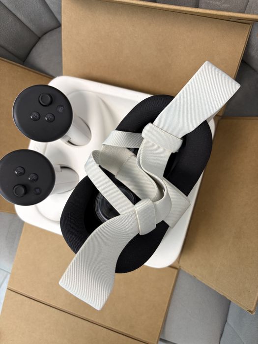 Meta Quest 3S ca noi