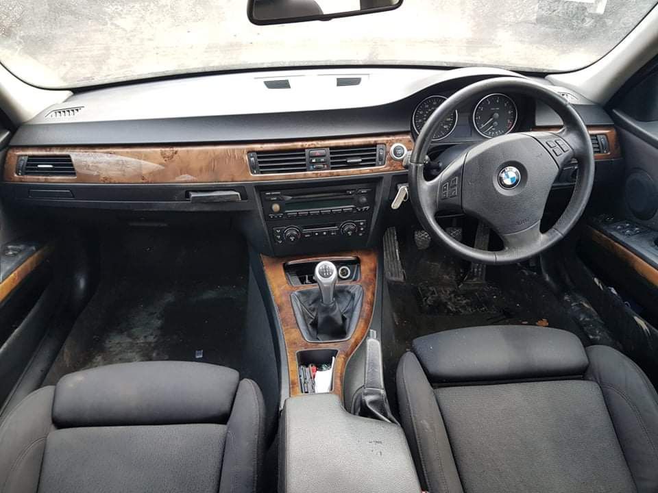 BMW E90 325i 218кс ръчка НА ЧАСТИ!