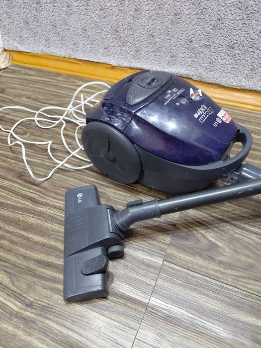 Пылесос  синий продам