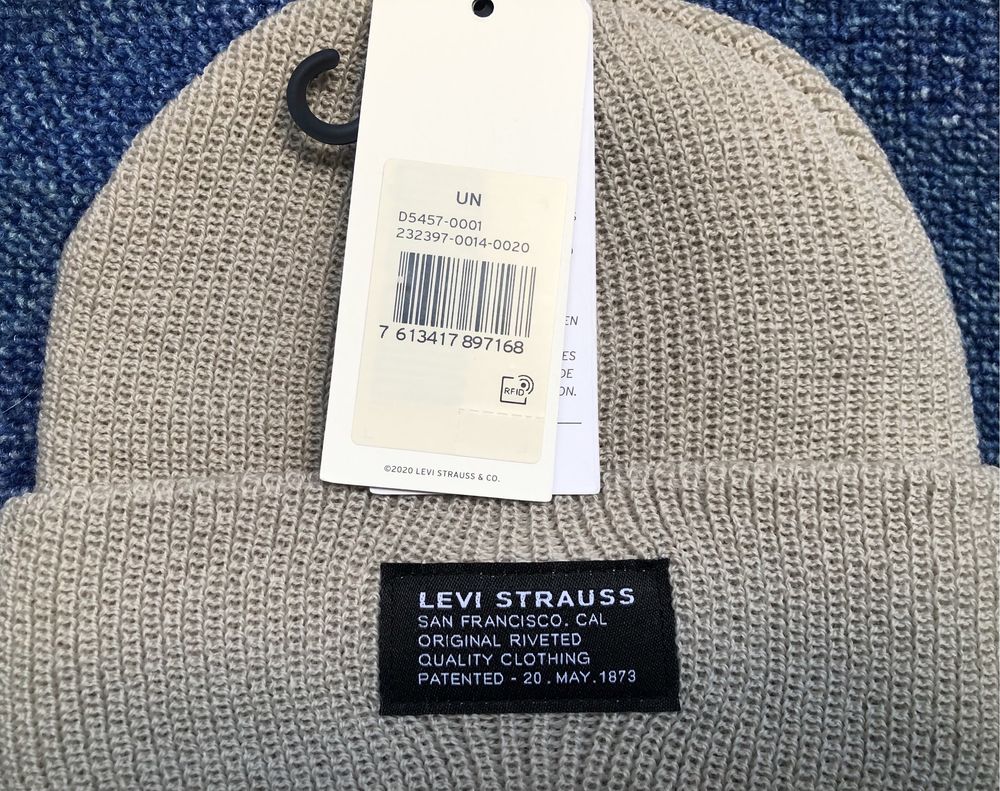 100% вълна Levis / Champion / MSCH ОРИГИНАЛНИ зимни шапки