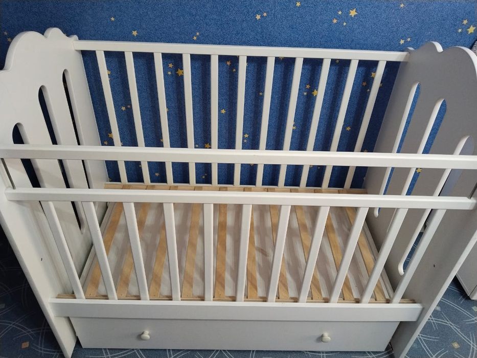 Продам детскую кроватку