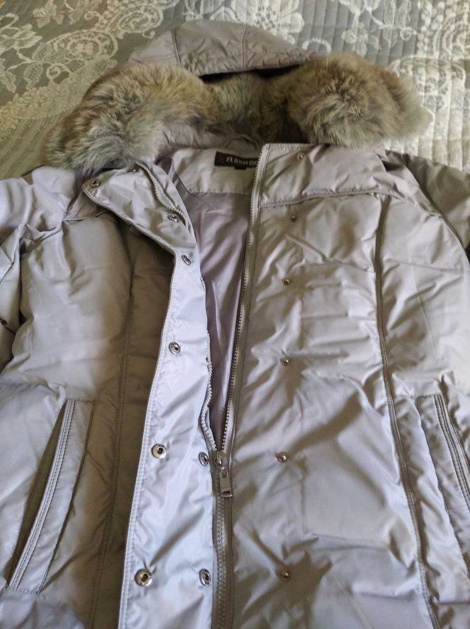 Куртка пуховик женская зимняя, с песцовым воротником. Размер 48-50.