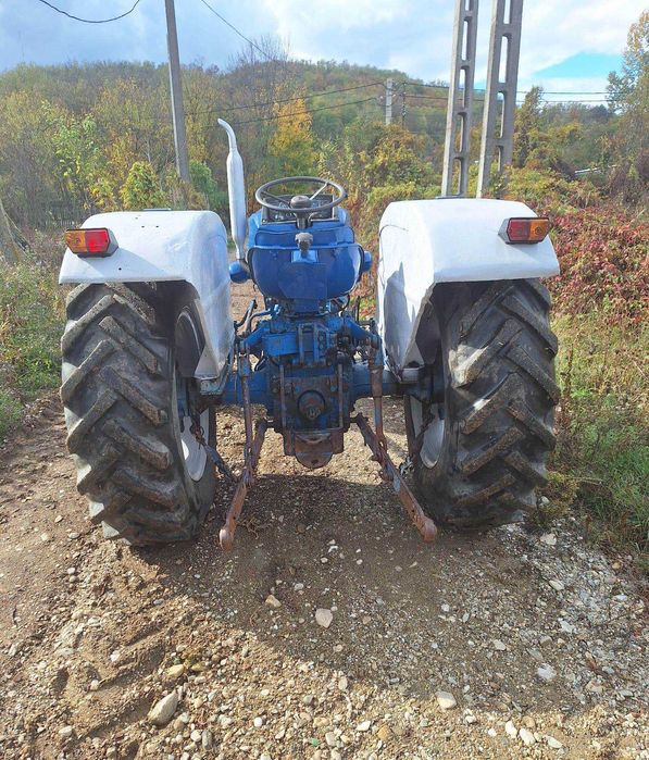 Tractor Universal 445 DT, tractiune 4x4, stare perfecta