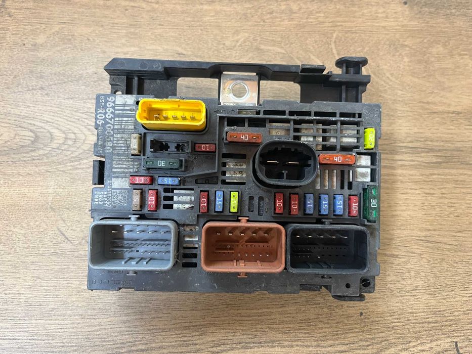 Бушонно табло Бушониера BSM-R06-00 БСМ-Р06-00 DELPHI Peugeot Citroen