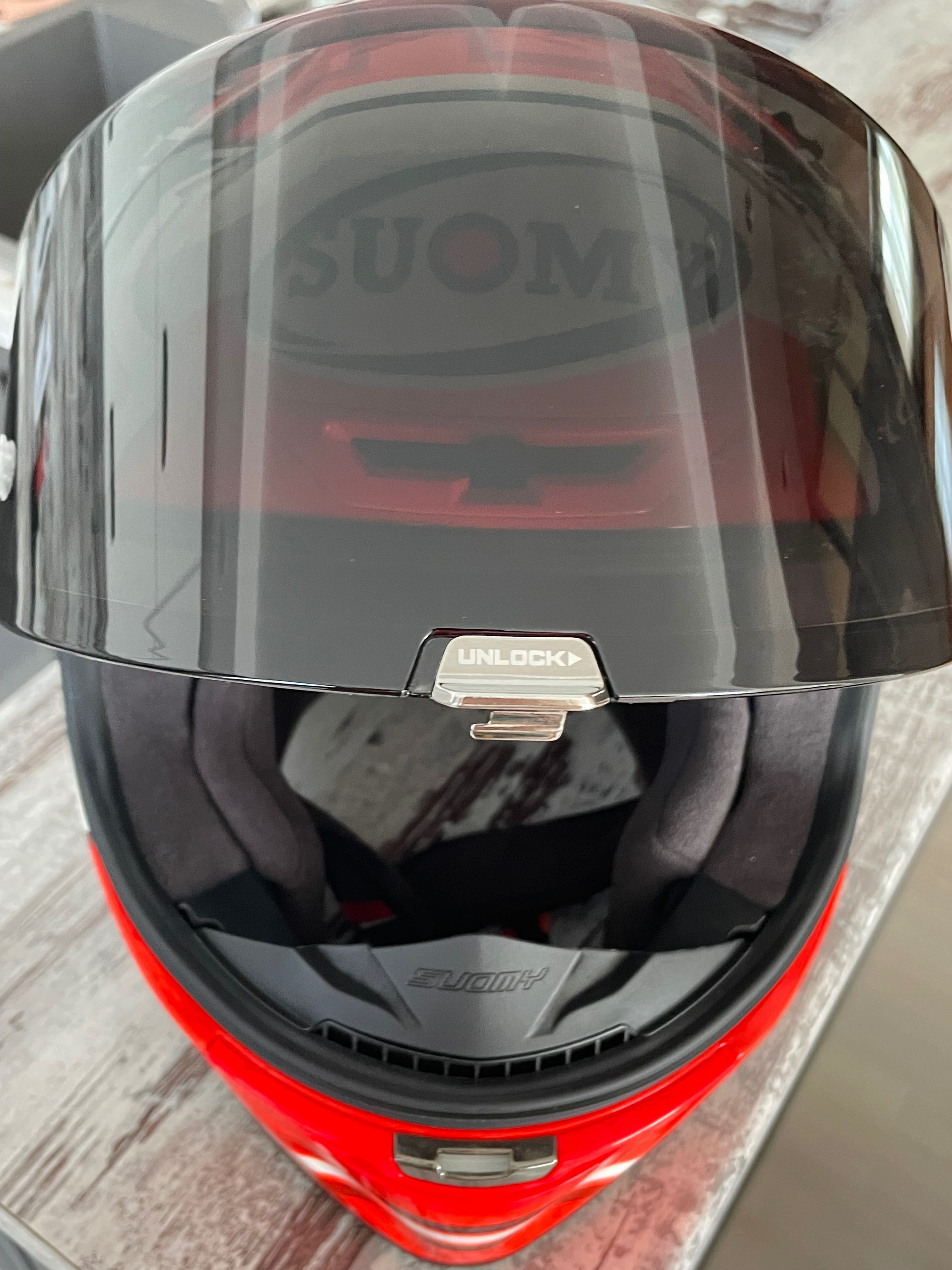 Нова спортна каска SUOMY