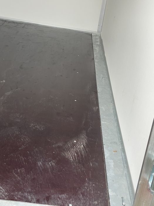 Remorca inchisa (carosata) VDM 750kg