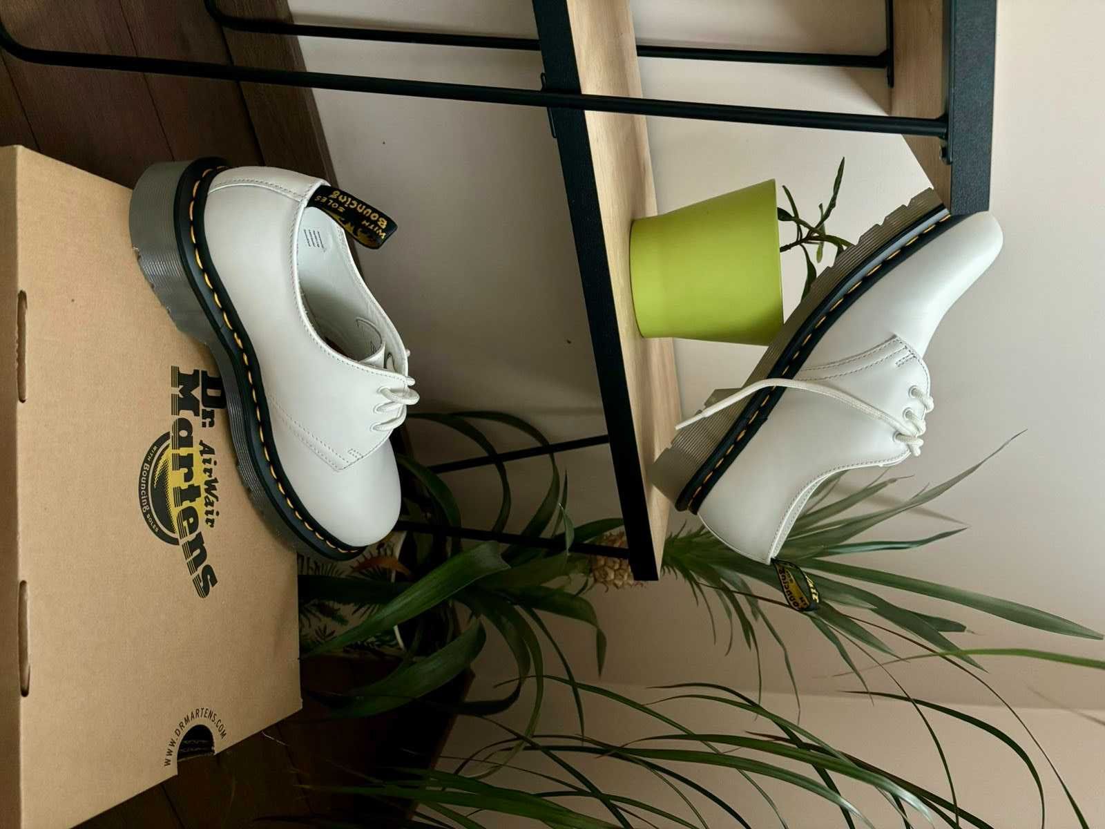 Обувки Dr. Martens