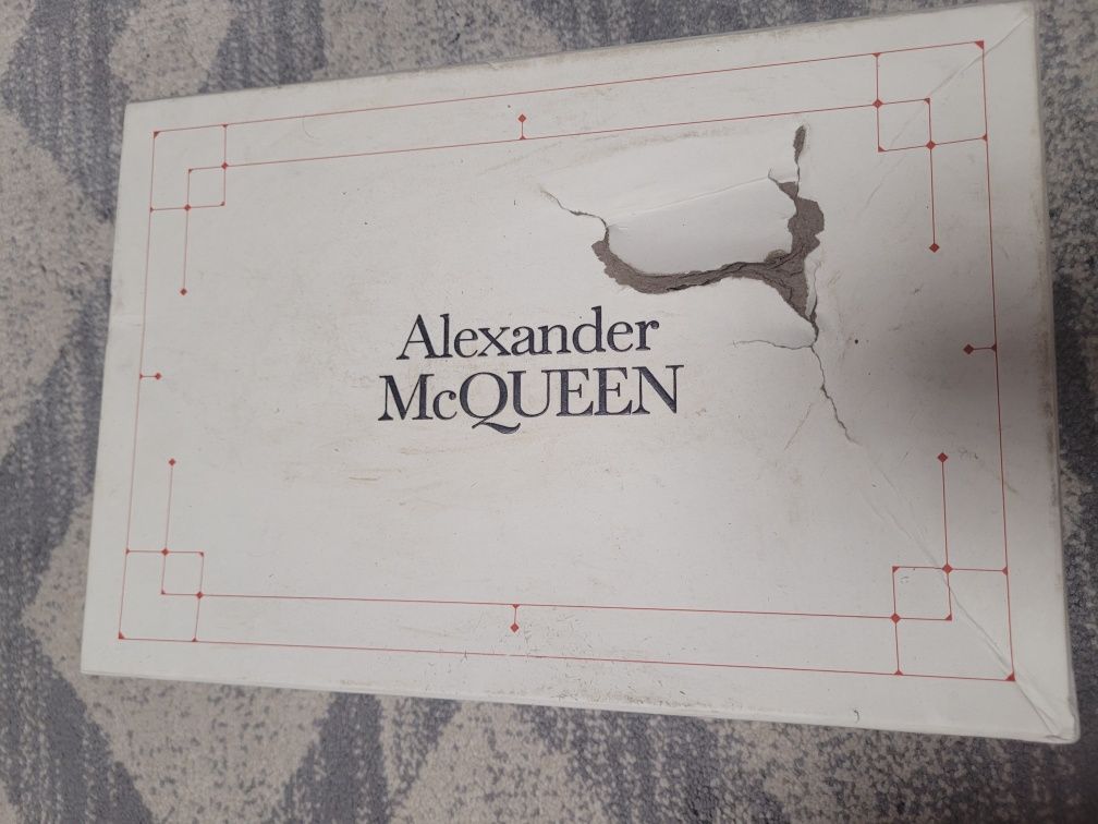 Alexander Mcqueen