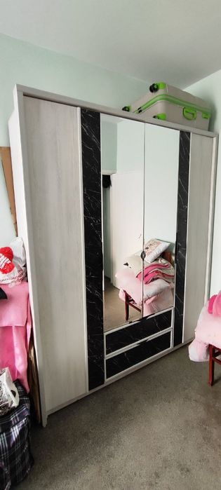 Продаётся шкаф в отличном состоянии