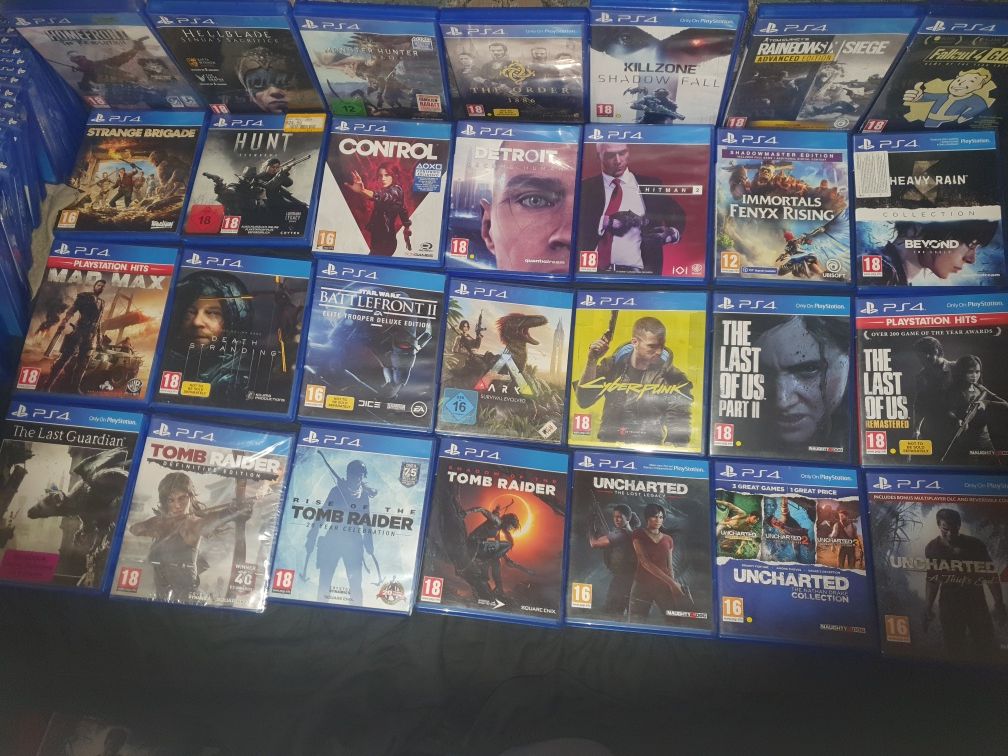 Vand jocuri PS4 cu 50 ron bucata GTA5 si Manete PS4 TRIMIT