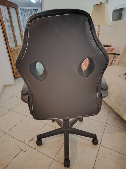 Офис  стол  геймаски за компютър