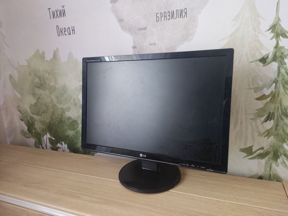 Монитор ЖК LG flatron жидкокристаллический