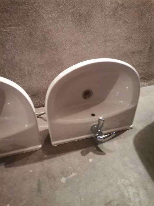 Мивка със смесител