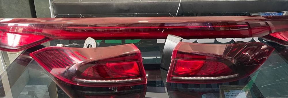 Gac Aion orqa o'rta va ikkita chekka farasi