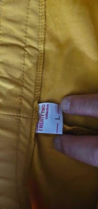 pantalon trening scrie pe ei vagabonds