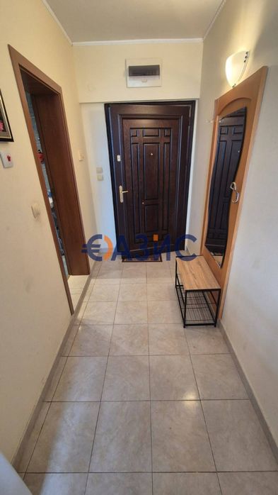 Продава се Двустаен апартамент в к.к. Слънчев бряг - 66 кв.м за 1235 €/кв.м - Снимка #2