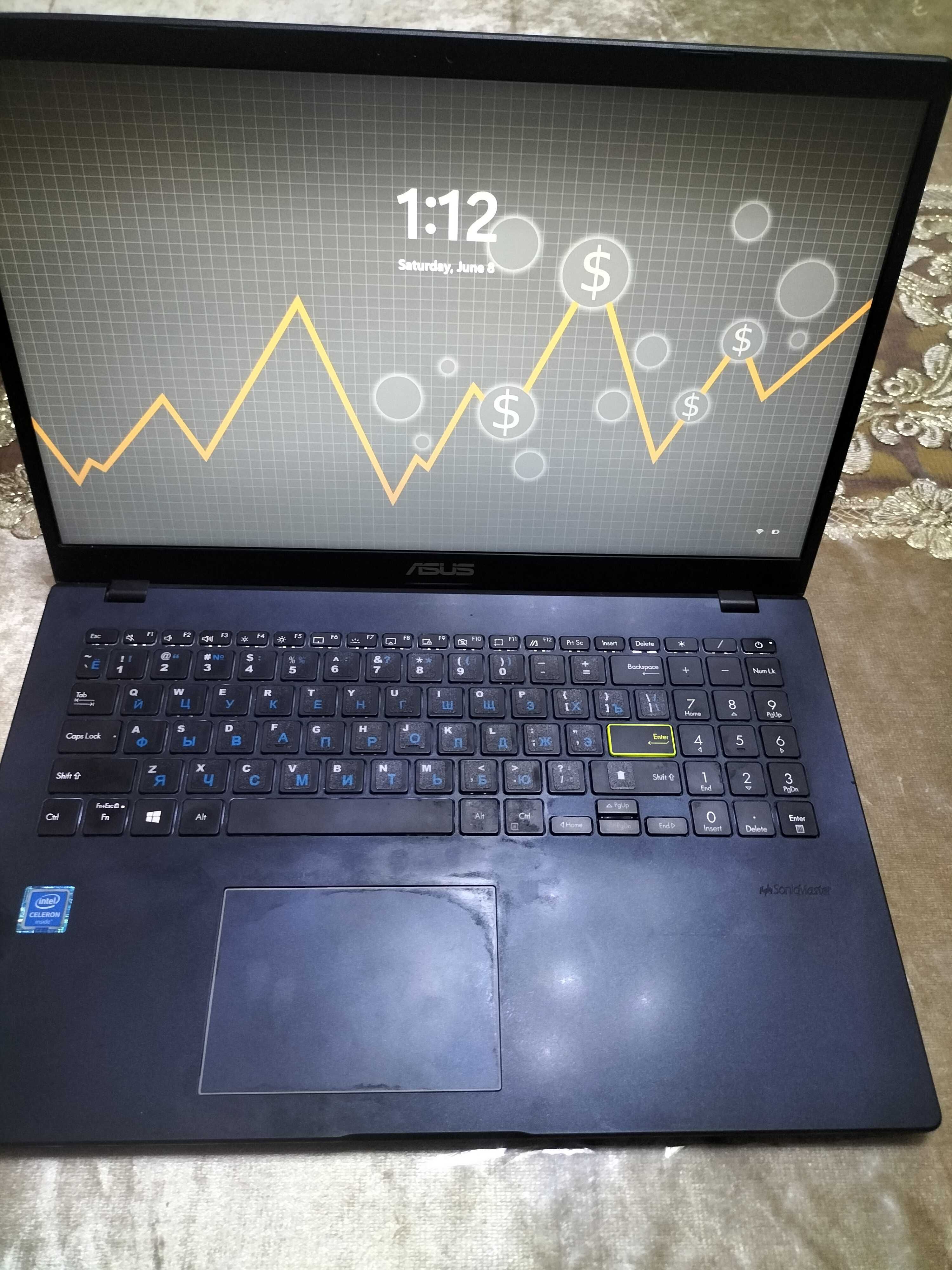 Noutbook Asus. Holati yangi