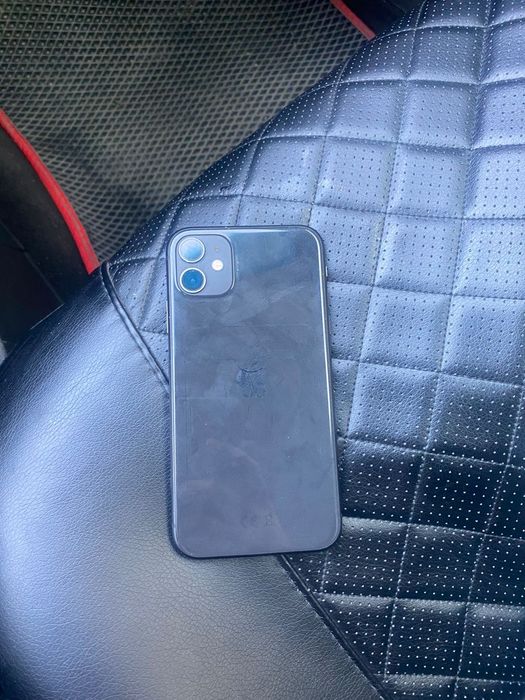 Продам iPhone 11 айфон 11