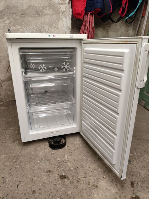 Малък Фризер Zanussi