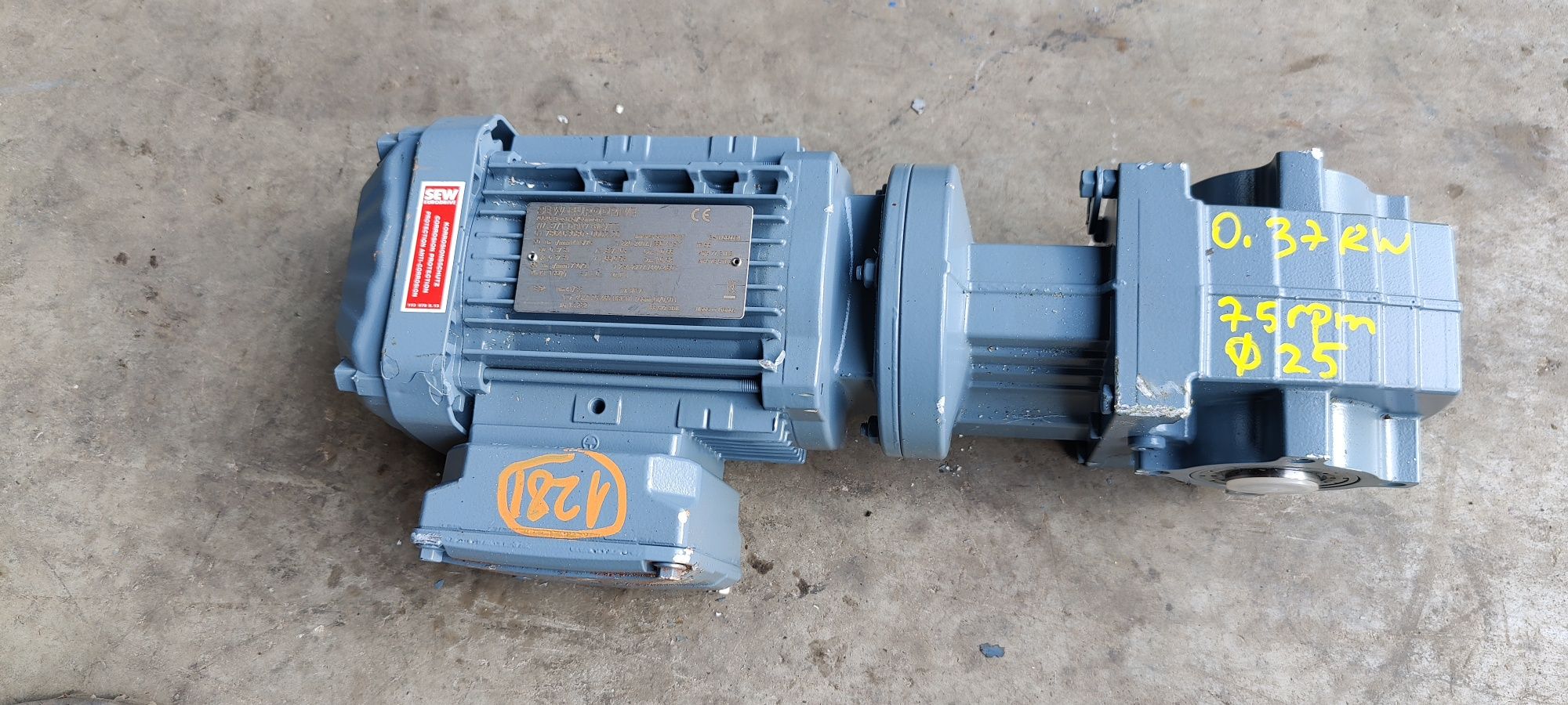 Motor electric trifazat, 0.37kW, 75rpm, 380V