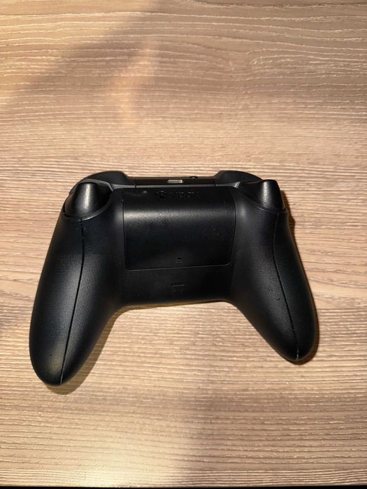 Безжичен контролер Microsoft - Black (Xbox One/Series S/X)