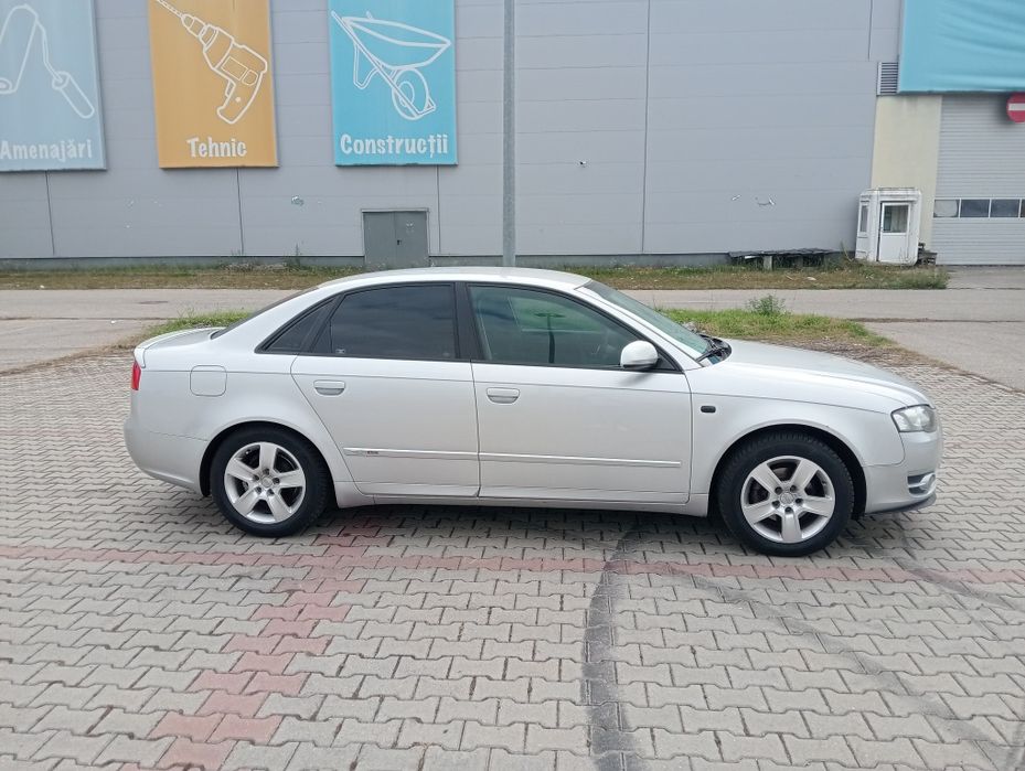 Vând audi A4 b7 1.6 benzina