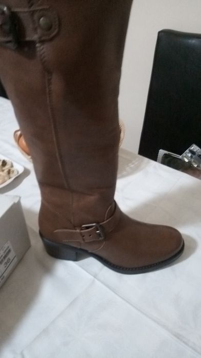 Cizme Bata noi de firma din Italia