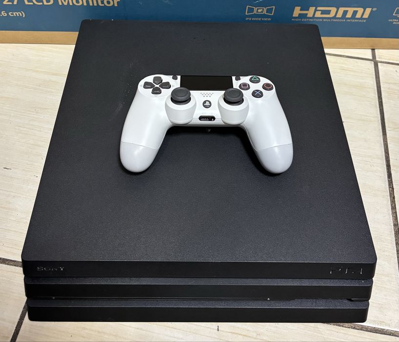 MDM vinde: PlayStation 4 Pro/PS 4 Pro, 1TB, Black.