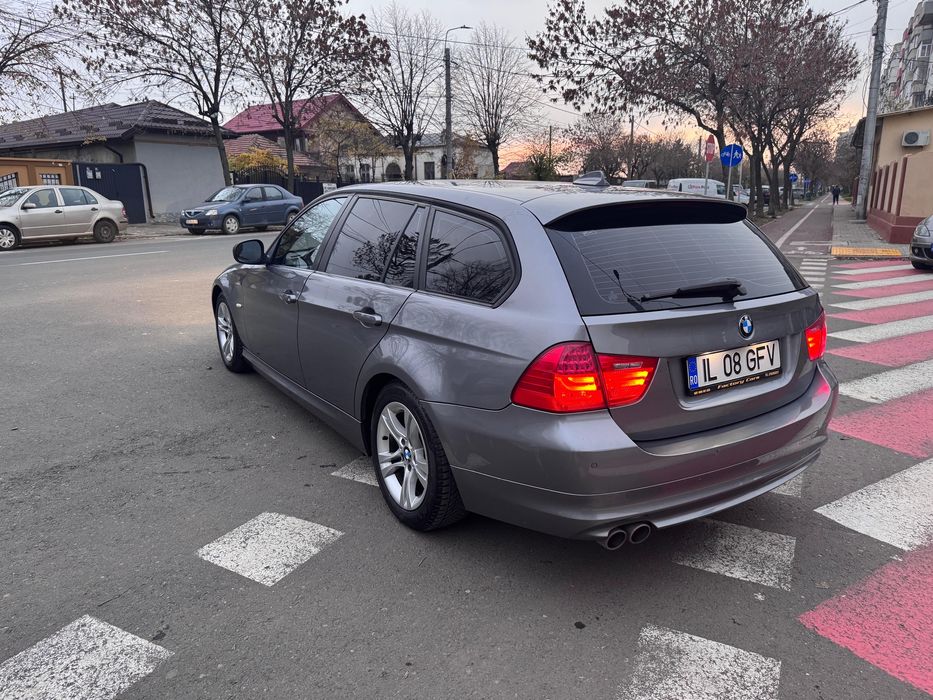 Bmw E 91 320d 177 Cp An 2012 Piele Navi Mare Bi-Xenon Pilot Pdc