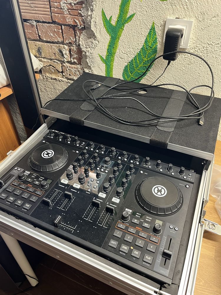 Traktor s4 mk1 с flight case