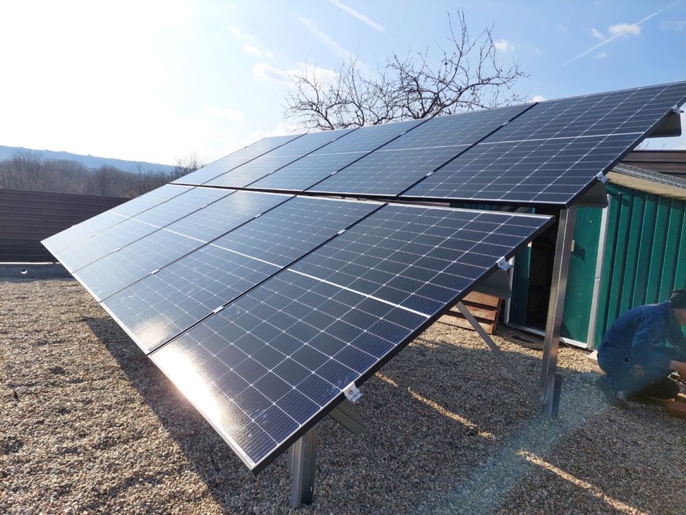 Sistem complet montaj la sol 32 panouri fotovoltaice