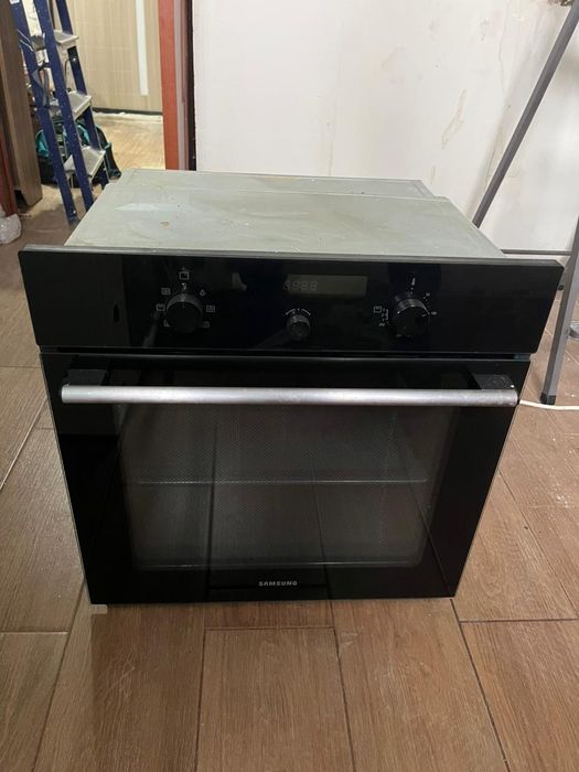 Духовой шкаф Samsung